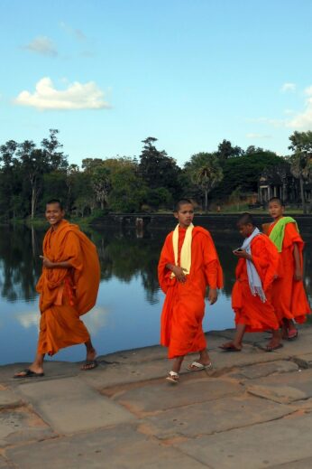 Walking Monks - InsideBurma Tours