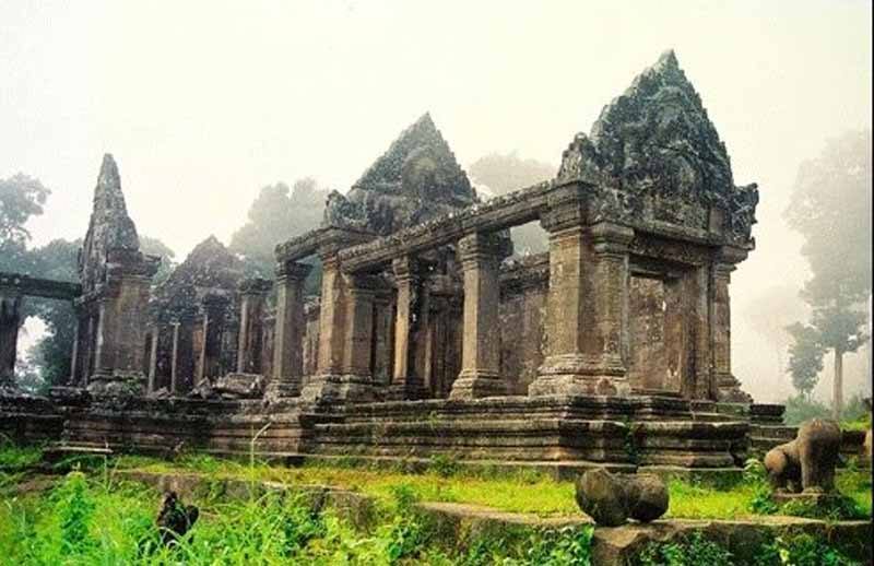 Preah Vihear: arguably more atmospheric than the busier Angkor temples